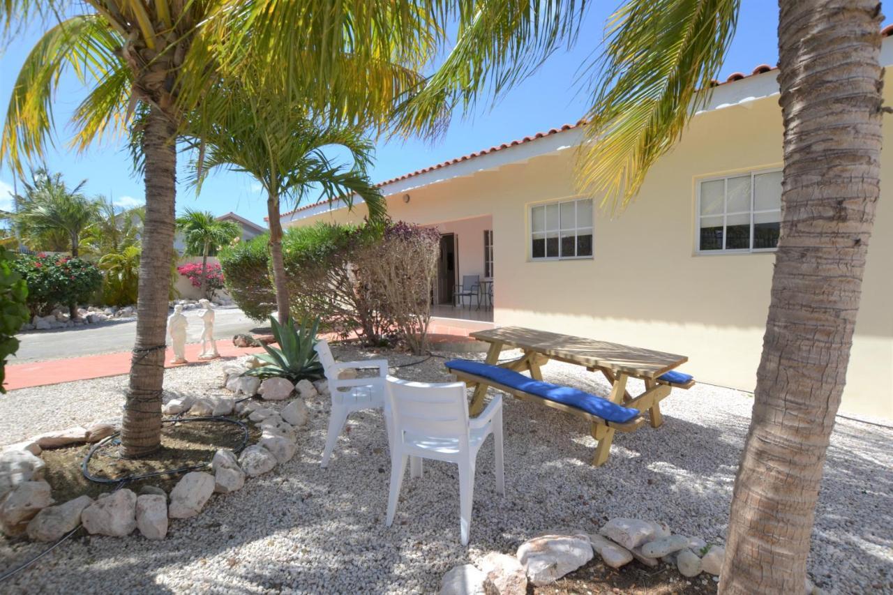 Relex Villa With Private Pool 威廉斯塔德 外观 照片