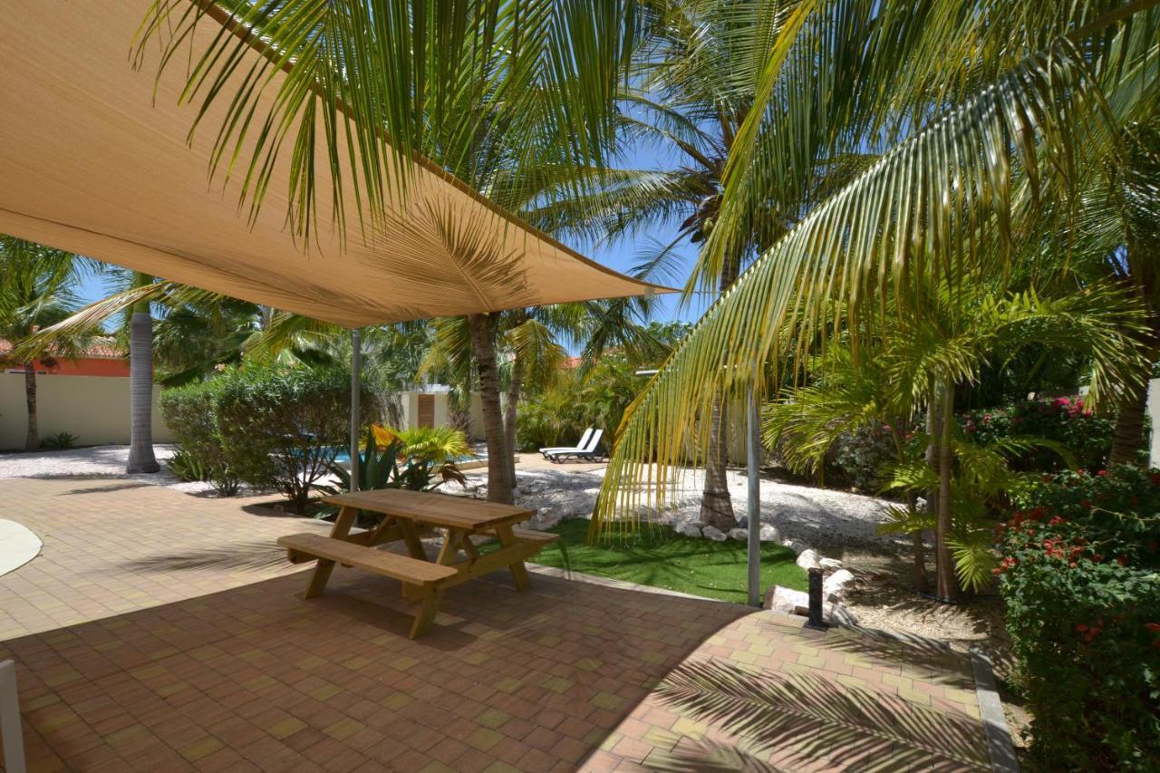 Relex Villa With Private Pool 威廉斯塔德 外观 照片