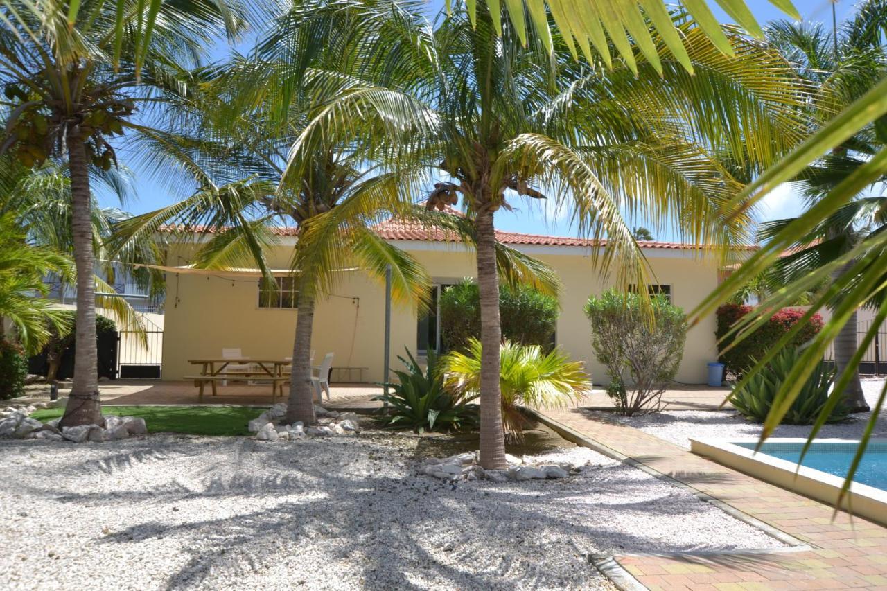 Relex Villa With Private Pool 威廉斯塔德 外观 照片